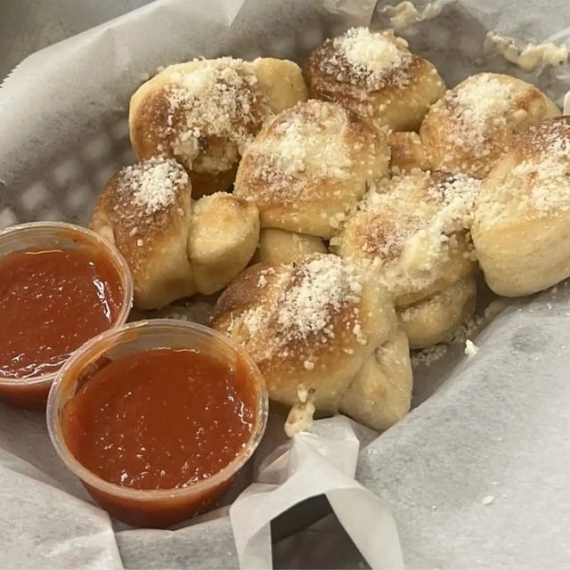 Garlic Knots.