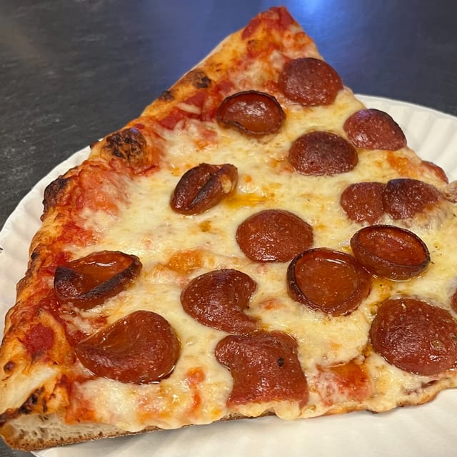 Regular Pepperoni Slice.